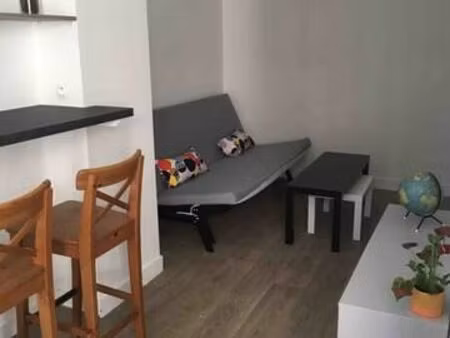 t2 rénové 30m² au calme proche de tout