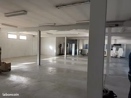 local commercial 700 m² beziers