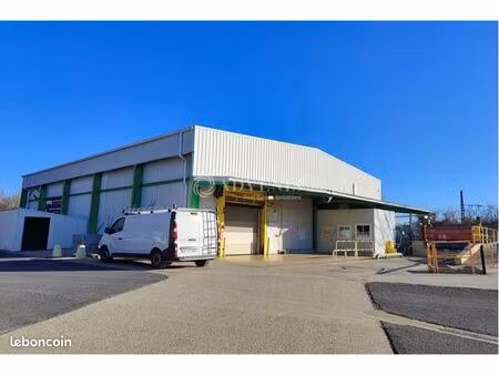 local logistique 500 m²