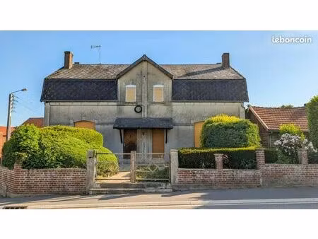 maison 9 pièces 221 m²