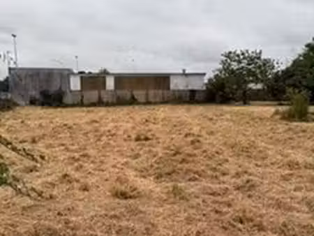 terrain à vendre artix  viabilisé  environ 1009m² / 70000