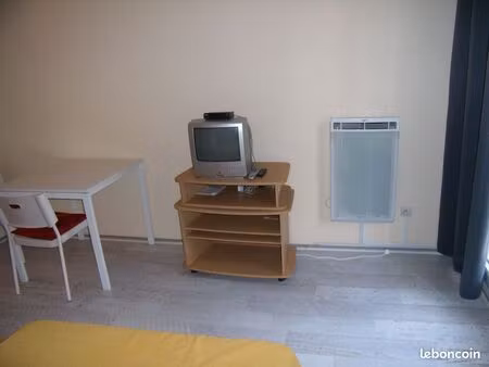studio meuble uniquement pour etudiant a castanet tolosan