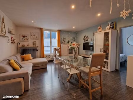 appartement 3 pièces 65 m²