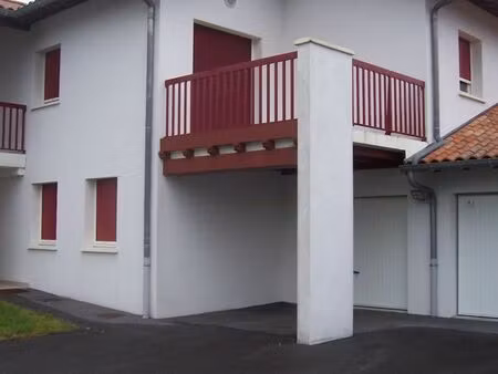 location t1 centre ville st palais