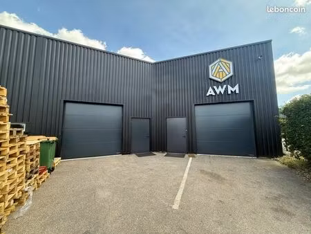 local d’activité clé en main 326 m² – bureaux neufs  racks et climatisation