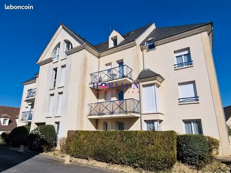 parking/box 15 m² la chapelle en serval