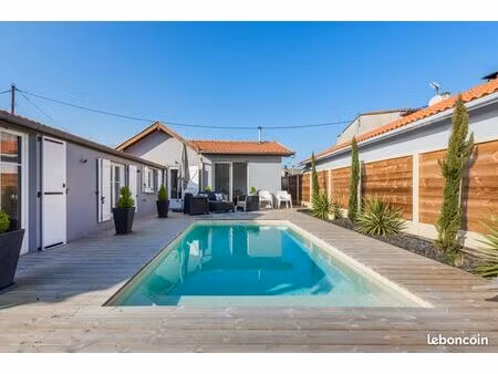 maison de 3 pieces 75 m2 + piscine sans vis à vis bas floirac (agences s'abstenir)
