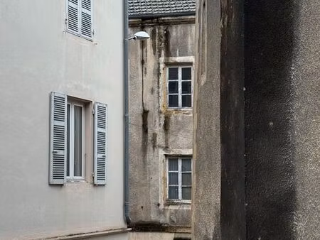 immeuble 14 pièces 142 m²