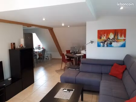 appartemebt t2 avec petite terrasse