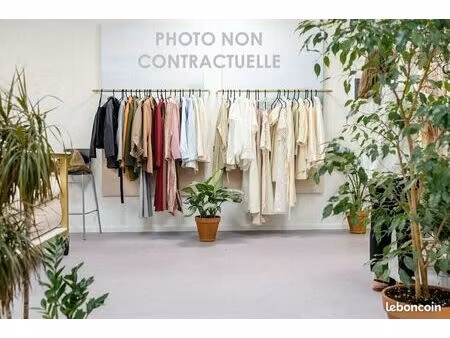 local commercial 220 m²