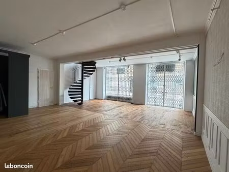 local commercial 85 m²