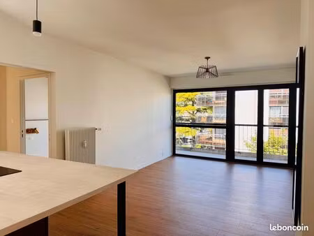 t3 secteur europe avec garage et cave