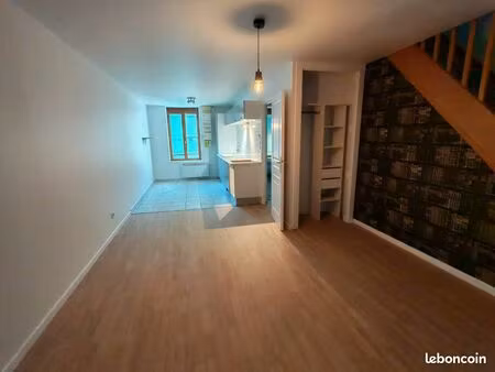 à louer – t3 duplex au cœur de voiron