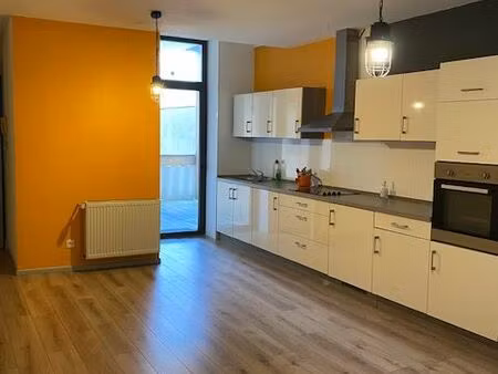 f3 de 94m² - centre ville