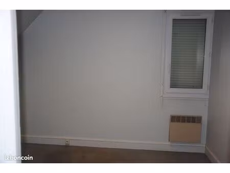 bureau disponible de suite 12 m2