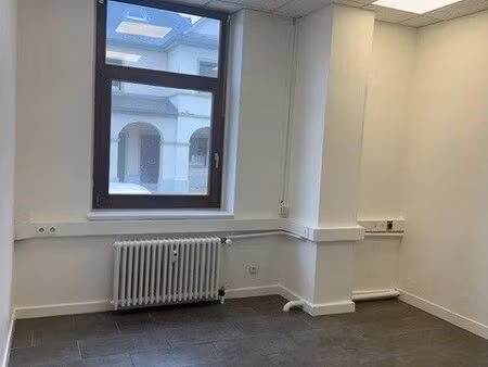bureau 13m² + 100m² d'espace partagé strasbourg