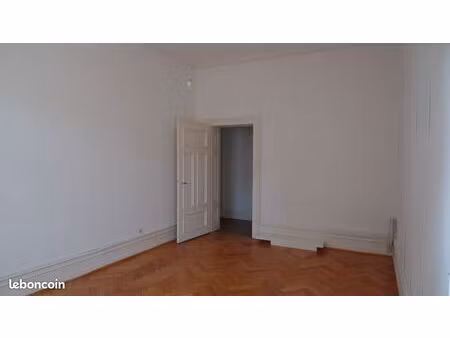 bureau 22 m2
