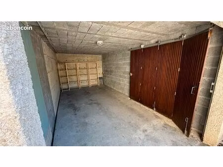 garage fermé 20m2 villard-de-lans