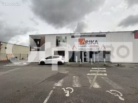 local commercial 394 m²