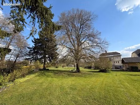 maison 8 pièces 253 m²