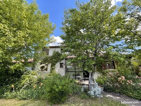 maison 5 pièces 136 m²