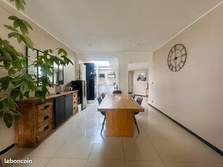 maison de ville 5 pièces 145 m²