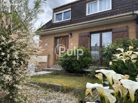 maison 6 pièces 99 m²