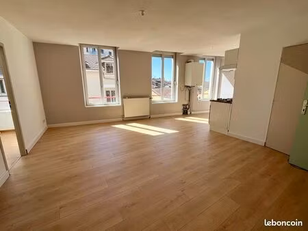 appartement t3 hyper centre