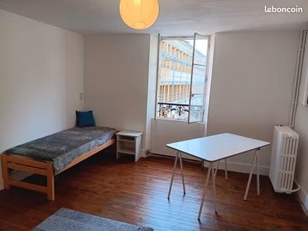 loue chambre meublée 16m2 - proche campus grenoble - gières