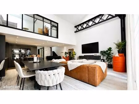 loft d’exception de 120m2 - centre ville - grande terrasse - garage - résidence calme et s