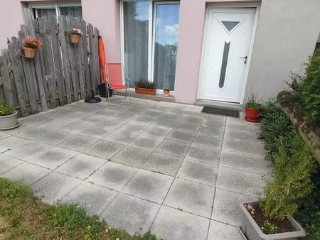 nambsheim  f1  chambre séparée  terrase au calme 