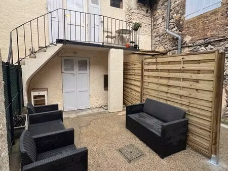 location t2 meublé + terasse