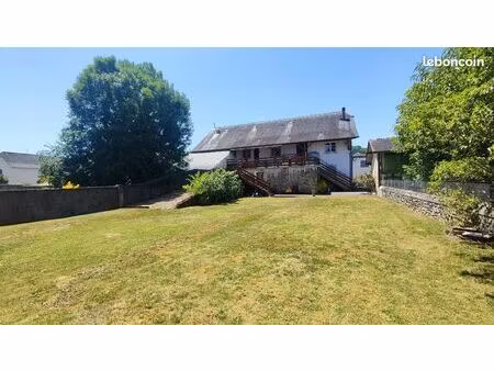 maison 12 pièces 233 m²