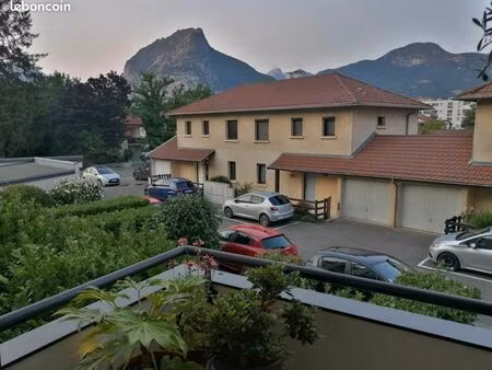 studio 1 pièce 30 m²