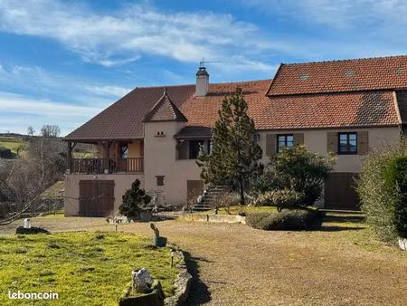 maison bourguignonne avec jolie vue