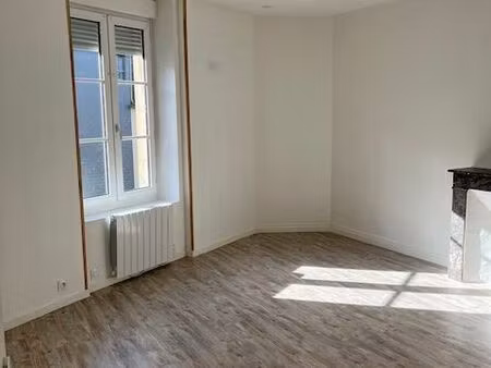 alençon quartier montsort t1 à louer