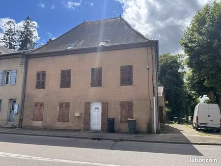immeuble 230 m² romenay