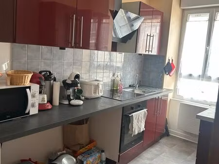 apparemment à louer en pleins centre-ville