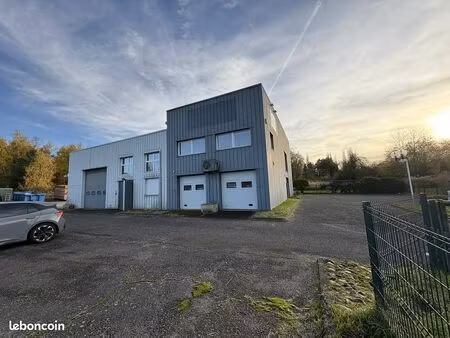bureaux  entrepôt 660 m² carling