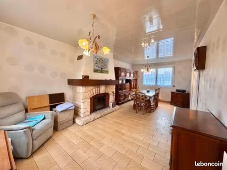 fort potentiel : 3chambres  jardin  garage  70m2 à rafraîchir calais centre