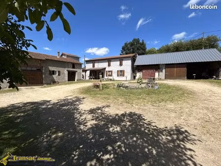 propriété 4 pièces 118 m²