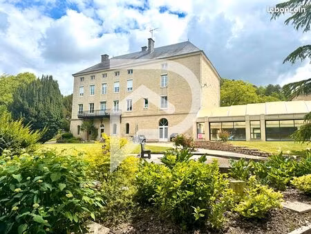 maison 11 pièces 532 m²