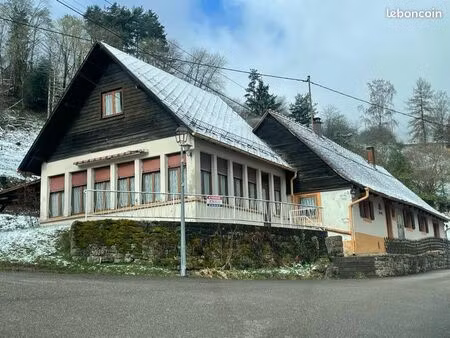 maison ancienne. partie récente grande salle 1960
