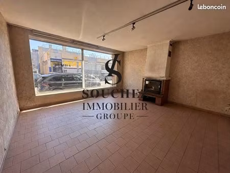 immeuble 96 m² avion