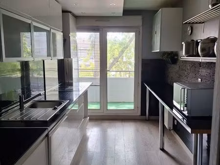 appartement. 90m2 .4 pièces