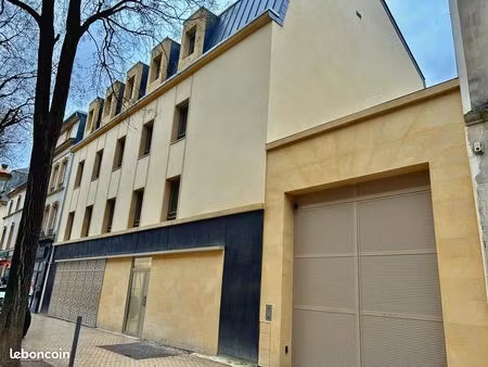 bureaux 158 m²