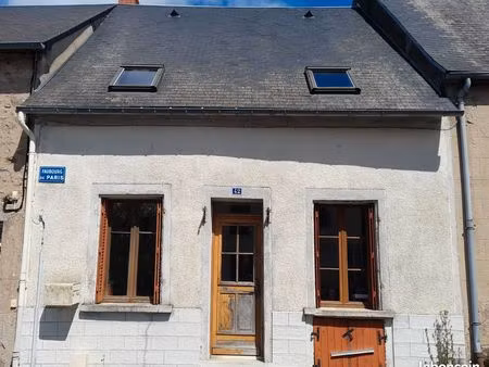 maison de ville  130 m2 a château chinon au cœur du morvan avec 4 chambres et un bureau
