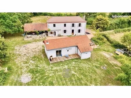 propriété 6 pièces 148 m²