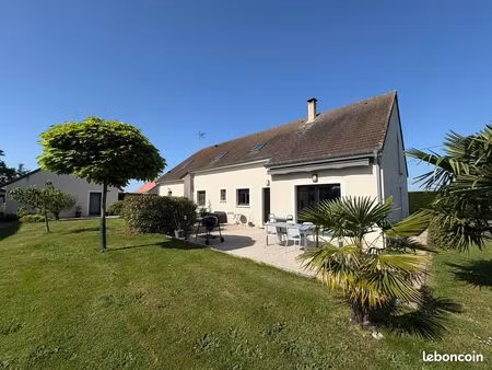 maison. 7 pièces . 190 m2