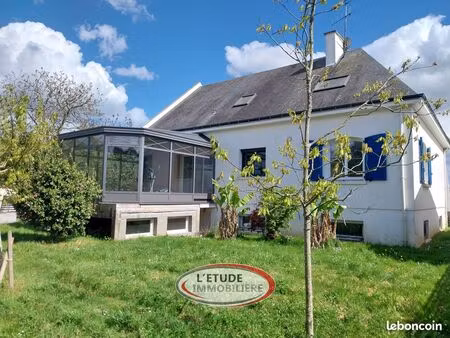 maison 8 pièces 220 m²